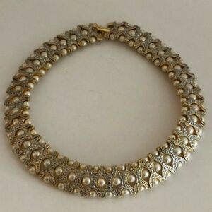 Faux Pearl and Gold Tone Collar Choker Necklace